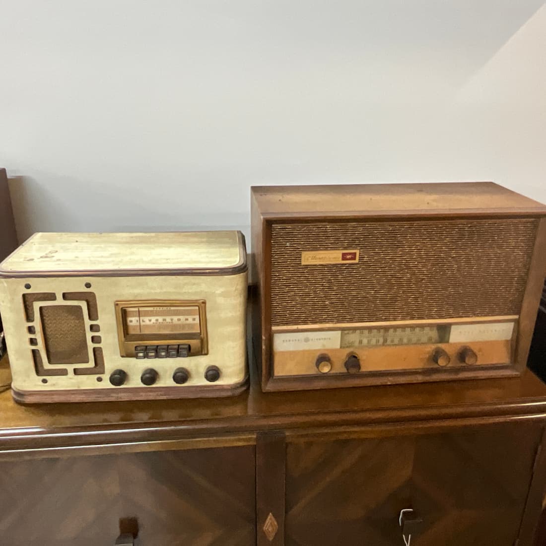Two Vintage Radios (1 of 5)