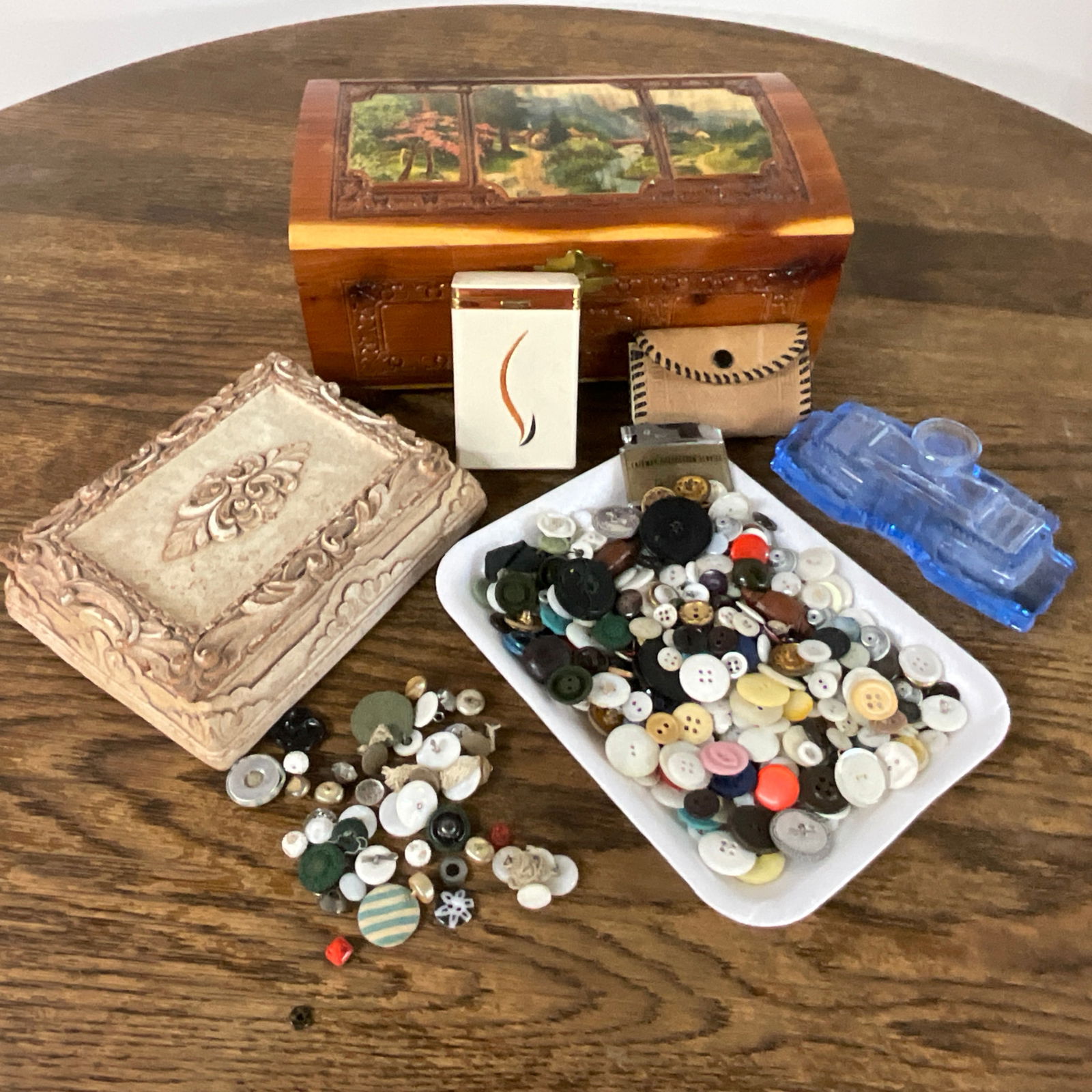 Dresser Top Lot. (1 of 7)