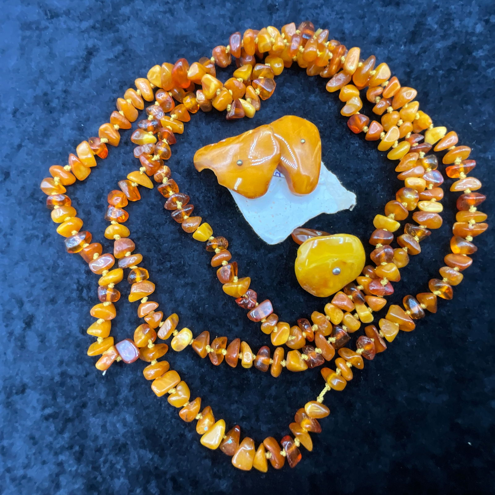 Amber Necklace and Cufflinks (1 of 4)