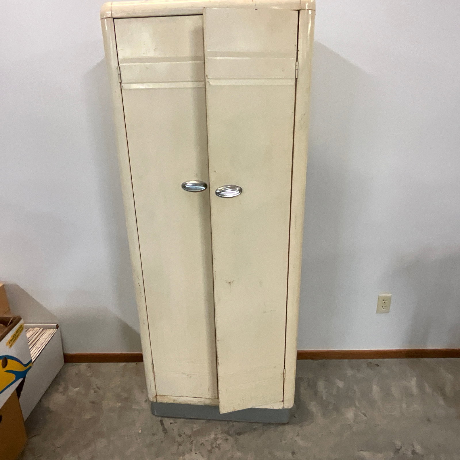 Art Deco/MCM Metal Cabinet: Art Deco/MCM Metal Cabinet- approx. 12"X26"X65" tall.