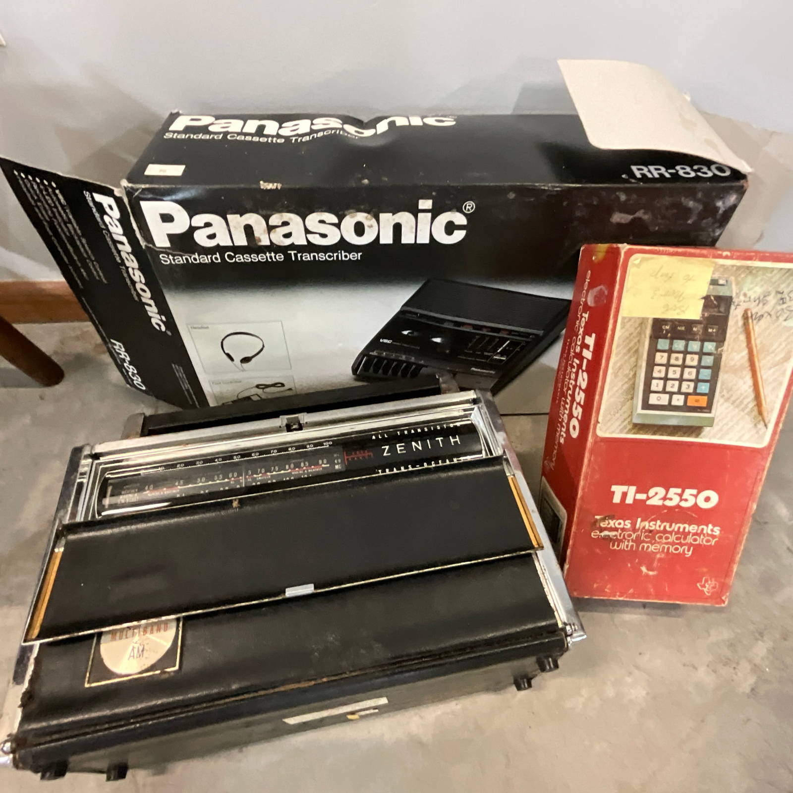 Vintage Electronics Auction