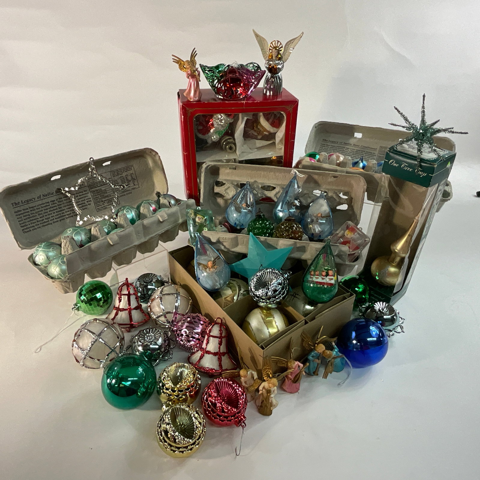 Christmas Ornaments: Large assortment of vintage Christmas tree ornaments.
