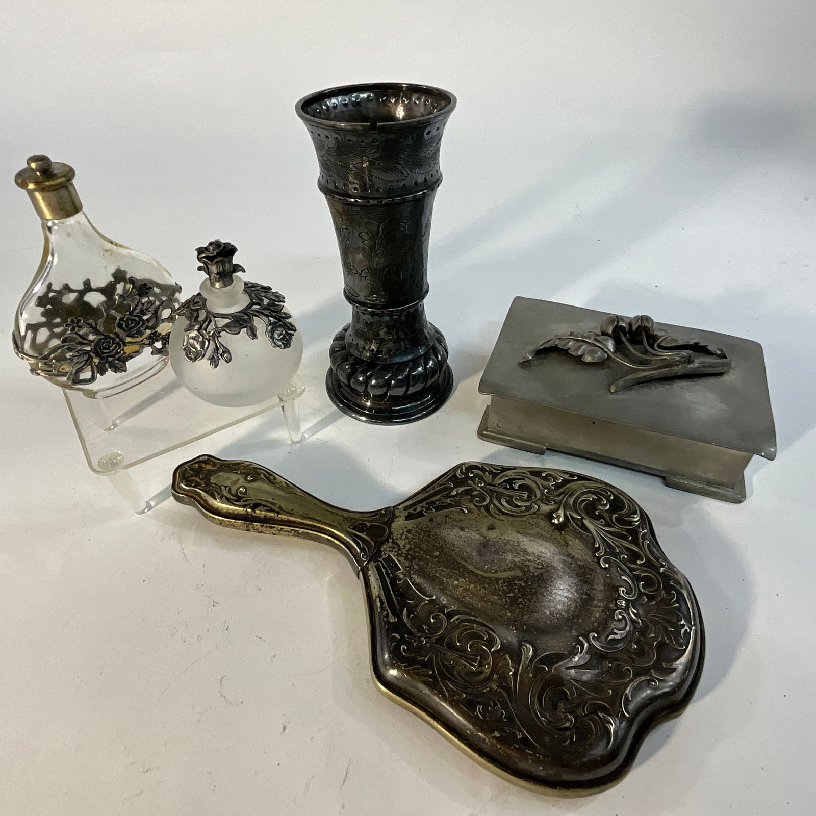 Silver Plate and Pewter Items (1 of 5)
