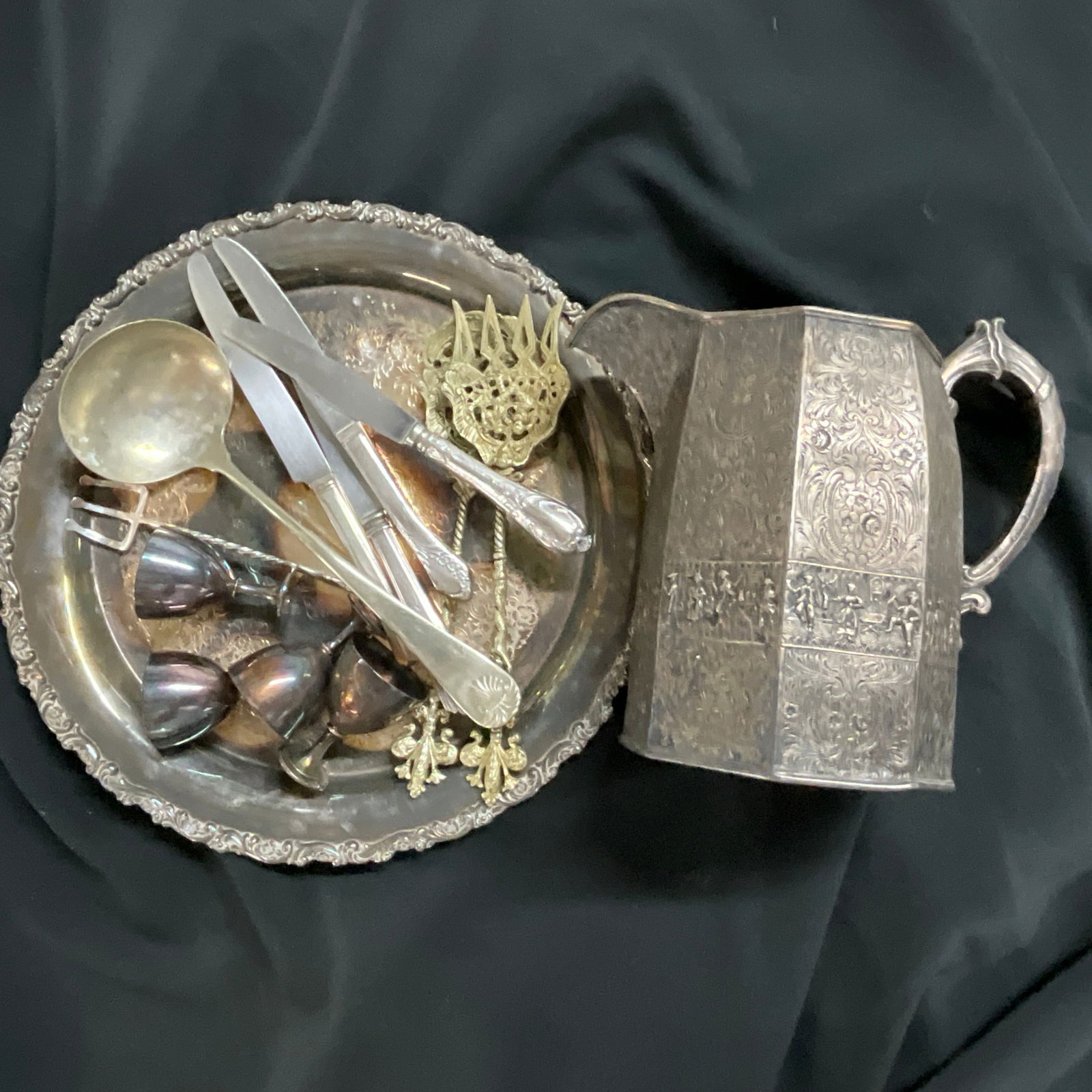 Silver Plate Items (1 of 3)