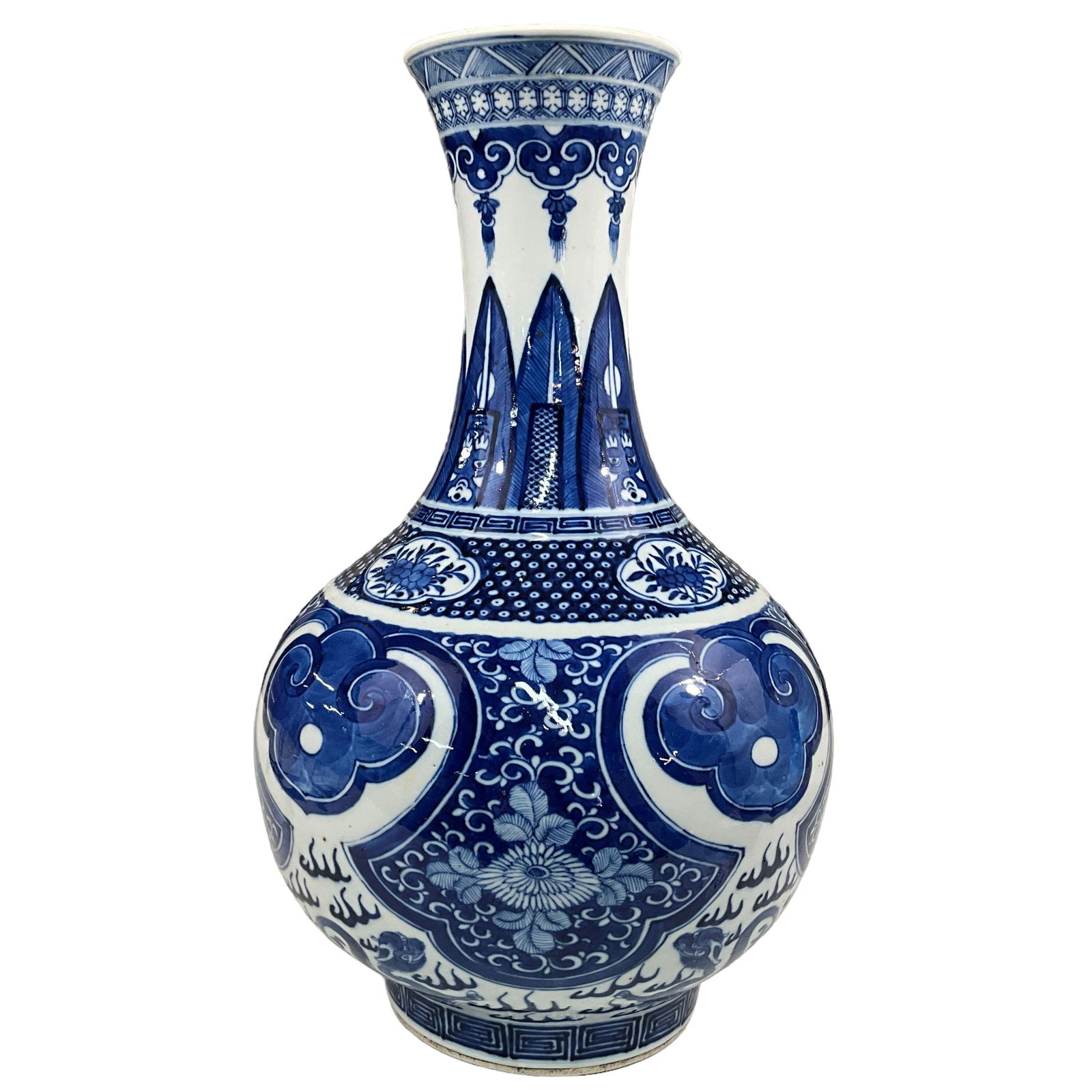 Antique Chinese Porcelain Kangxi Style Vase, Qing Dynasty (1 of 5)