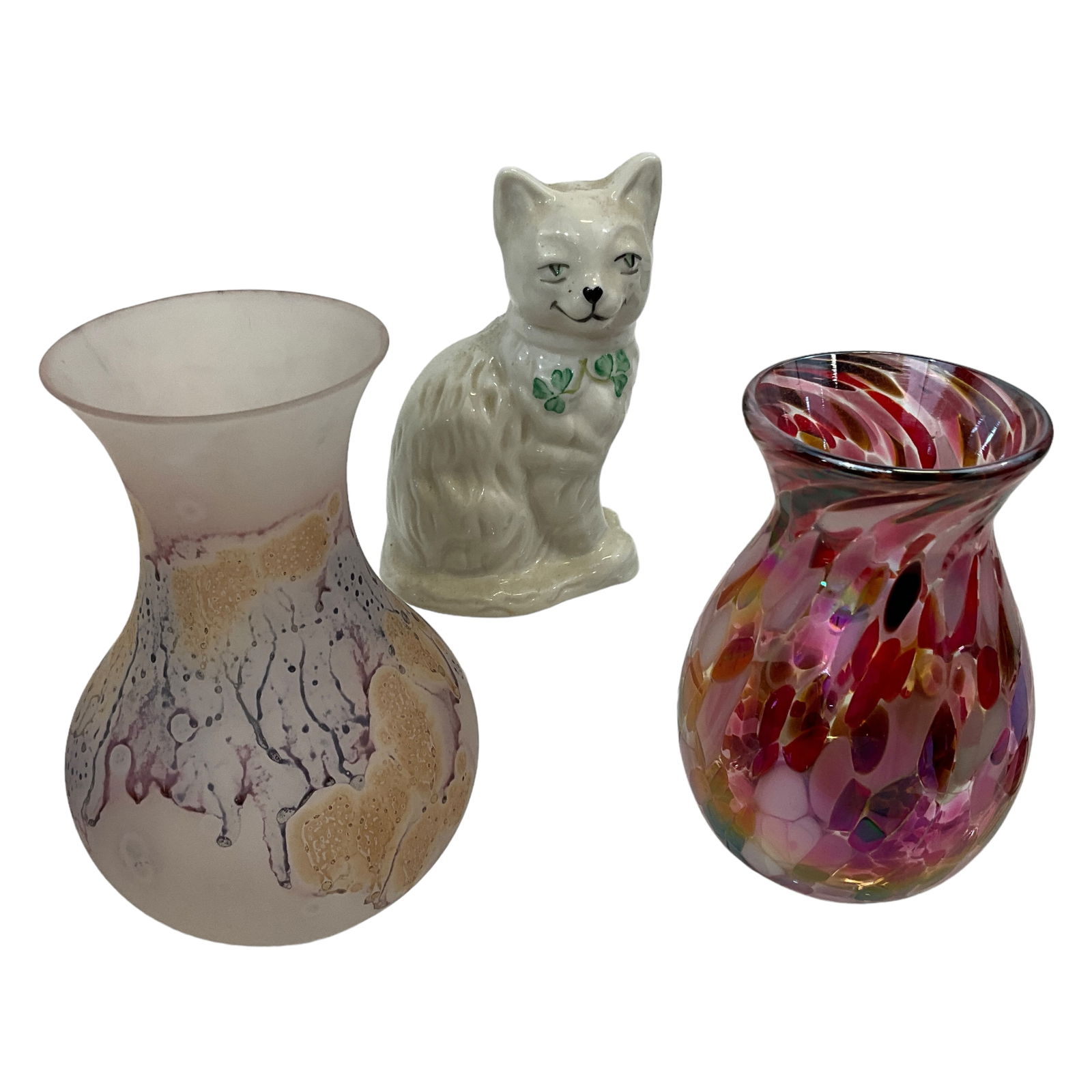 Belleek Cat and pair of Art Glass Vases; Lot of 3 (1 of 6)