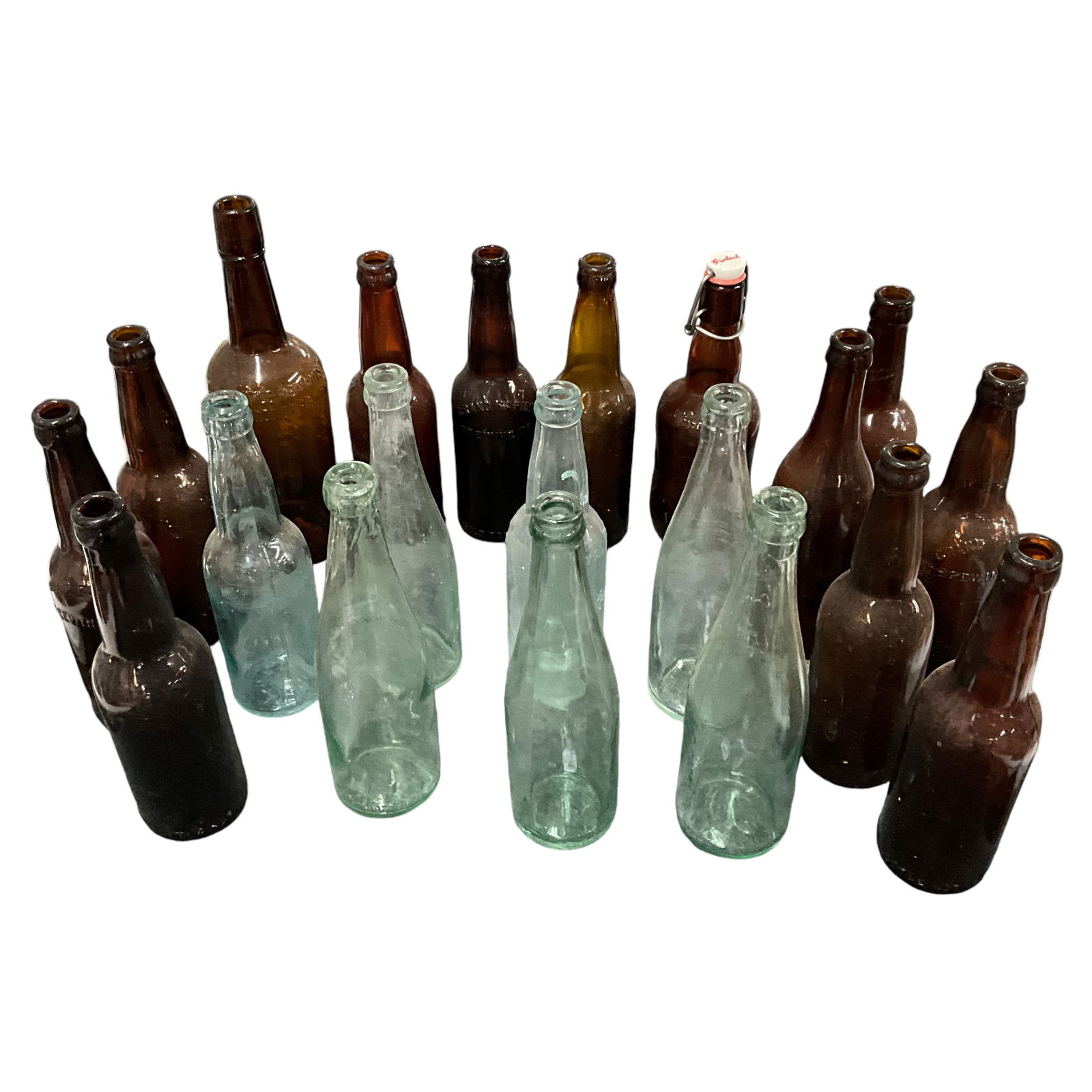 Lot of 20 Michigan, Ohio Vintage Beer Bottles. Grand Rapids Brewing Co, Furniture City Br.: Large Lot of 20 Michigan, Ohio Vintage Beer Bottles- 3 clear, and 6 brown Grand Rapids Brewing Co., 2 Huebner Toledo Breweries Co., 1 Petersen Brewing Co. Grand Rapids, Mich., 1 Furniture City Brewing