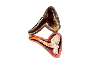 Tiny Carved Meerschaum Pipe In Fitted Case