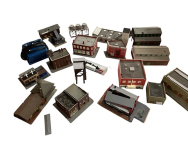 Huge Lot of "N" Gauge 1:160 Scale Buildings, Track, Accessories