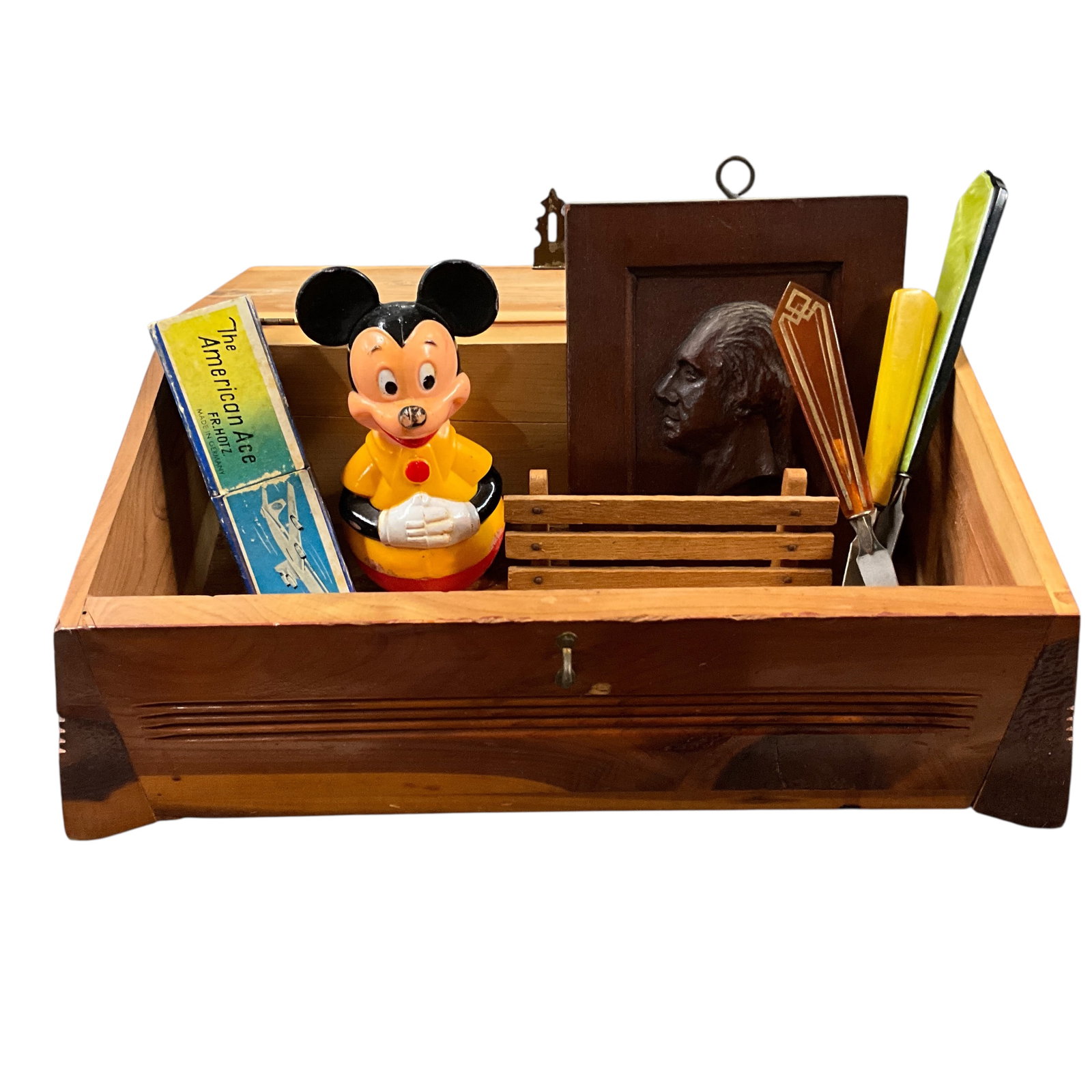 Antique Souvenir Mackinac Island Cedar box, with Treasures: Antique Souvenir Mackinac Island Cedar box, with Treasures. An Art Deco style cedar jewelry or hanky box, marked "Mackinac Island, Mich" Contains a carved silhouette of George washington, a Hohner "OL