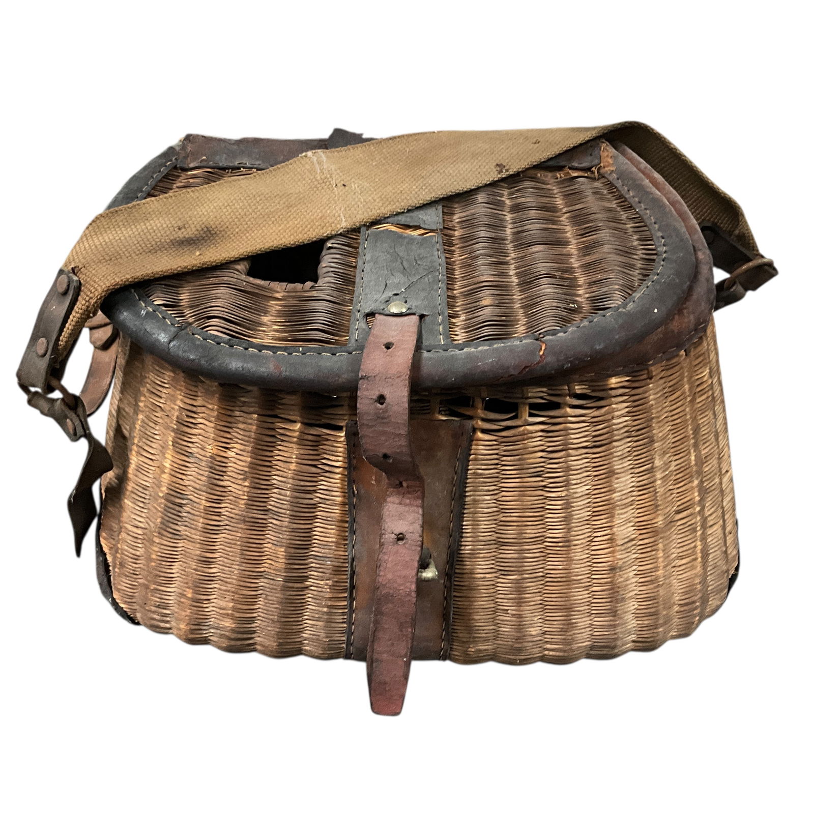 Wicker/Leather Fishing Creel (1 of 6)