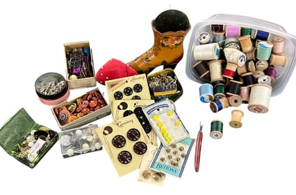Lot of Sewing Items