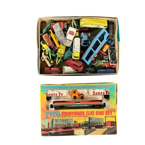 Lesney/Matchbox Diecast Vehicles, Tyco Piggyback Flatcar in original Box