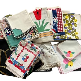 Lot of Vintage Linens
