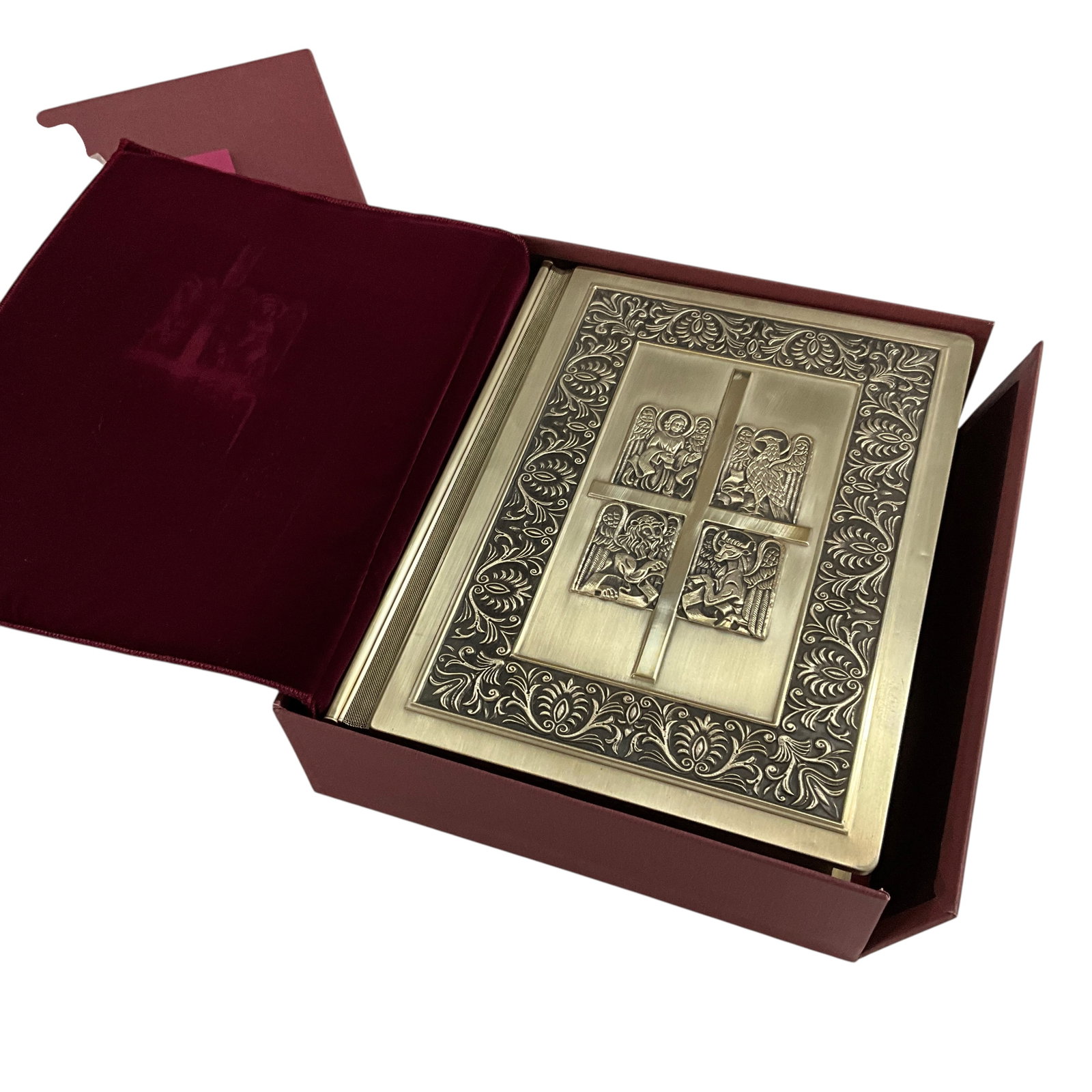 Franklin Mint Family Bible with Sterling Silver Cover: Franklin Mint Family Bible with Sterling Silver Cover- in the original box, with all the paperwork, protective cloth, etc. Like new condition.