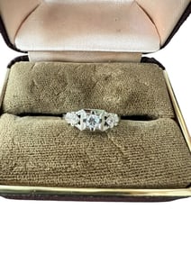 Vintage 18k WG Diamond Ring