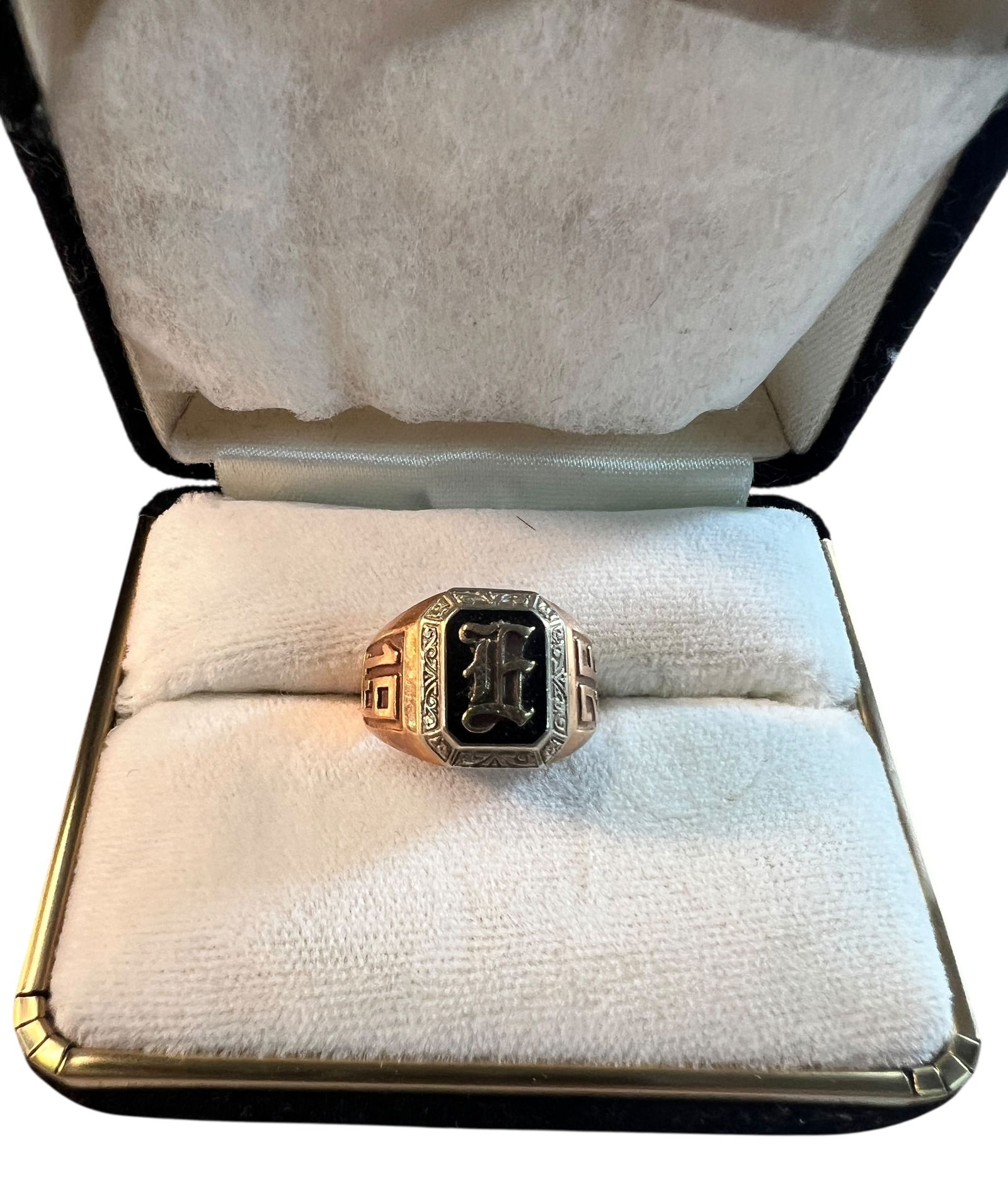 1926 Class Ring (1 of 5)