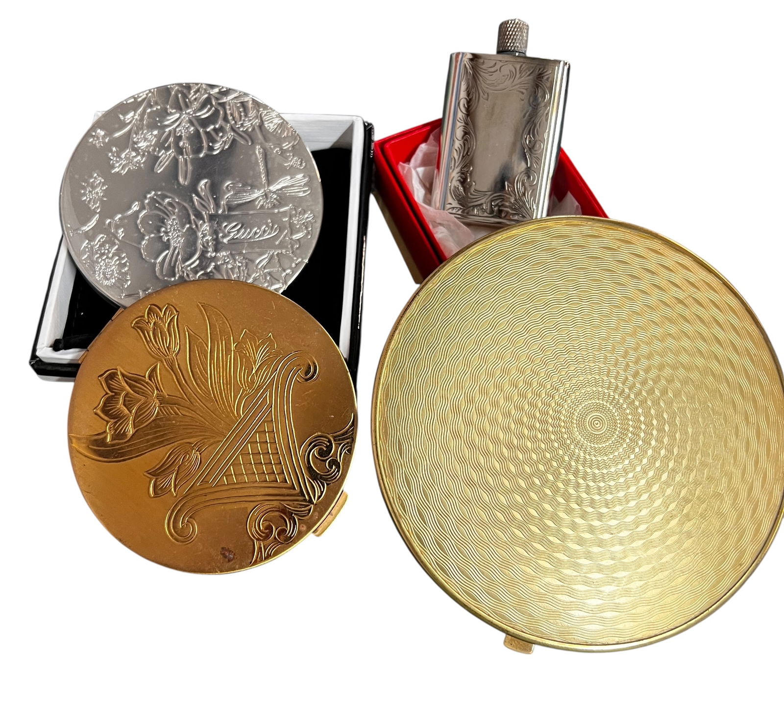 Ladies Vintage Compacts & Pocket Mirrors (1 of 7)