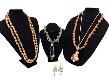 Vintage World Jewelry