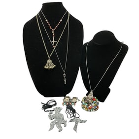 Vintage World Jewelry
