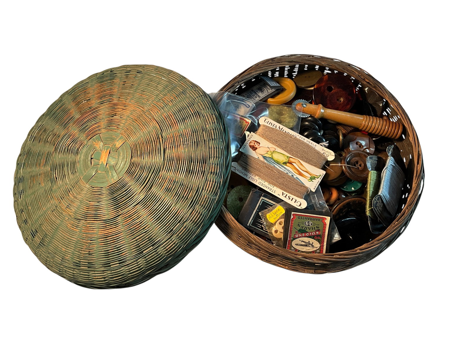 Round Sewing Basket Full of Vintage Buttons (1 of 6)