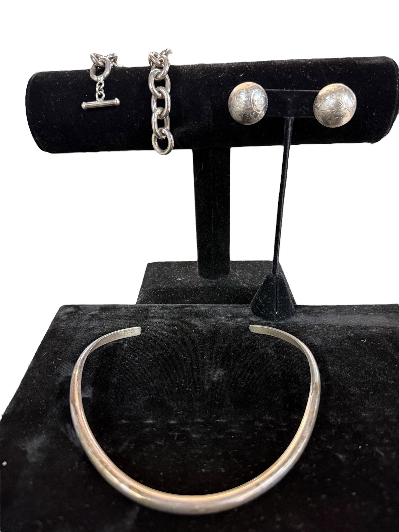 Sterling Jewelry: Sterling collar necklace, chain bracelet and dome button earrings. All signed by artist and marked Sterling or 925