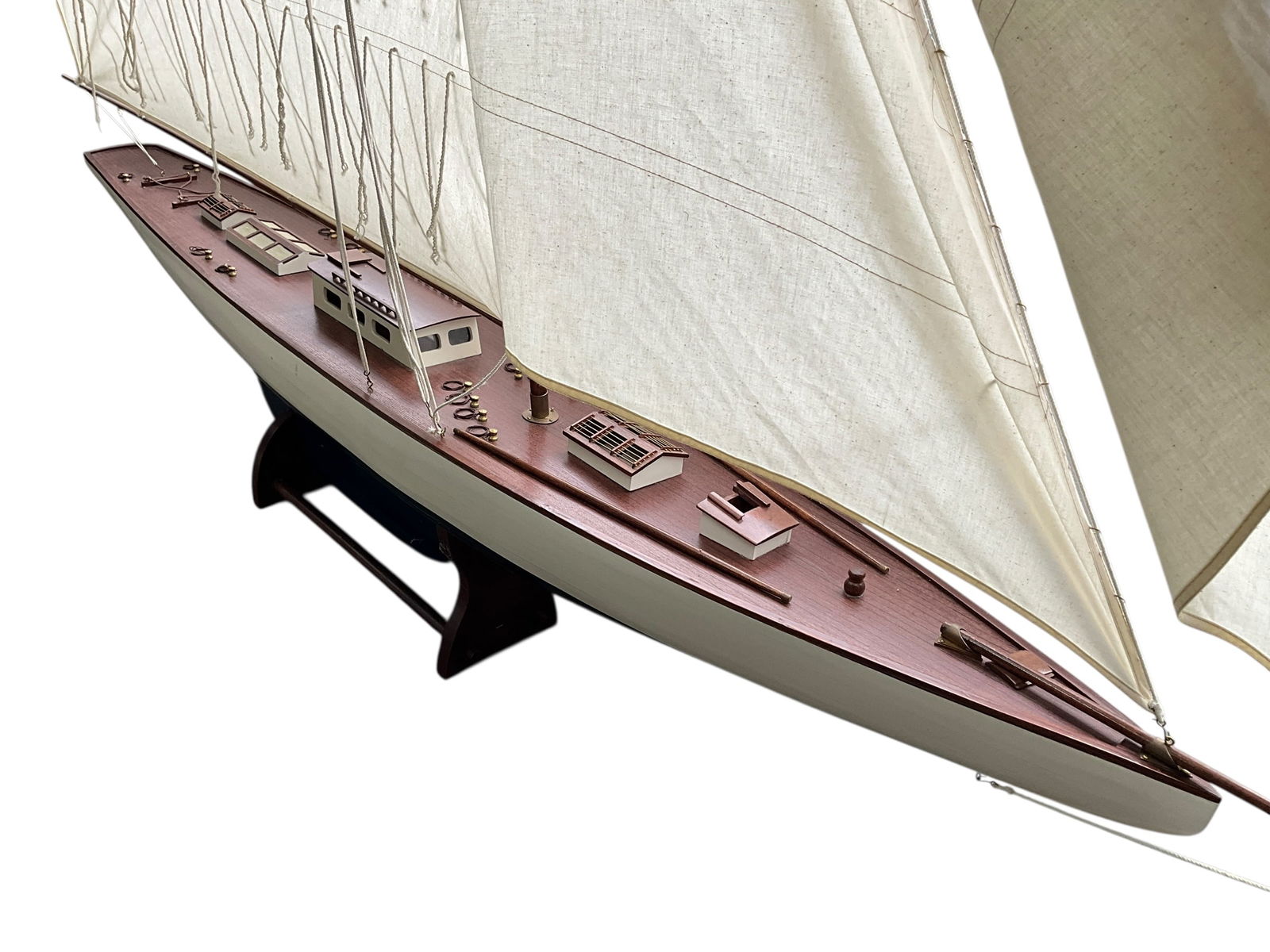 Massive Model Sailboat - 9