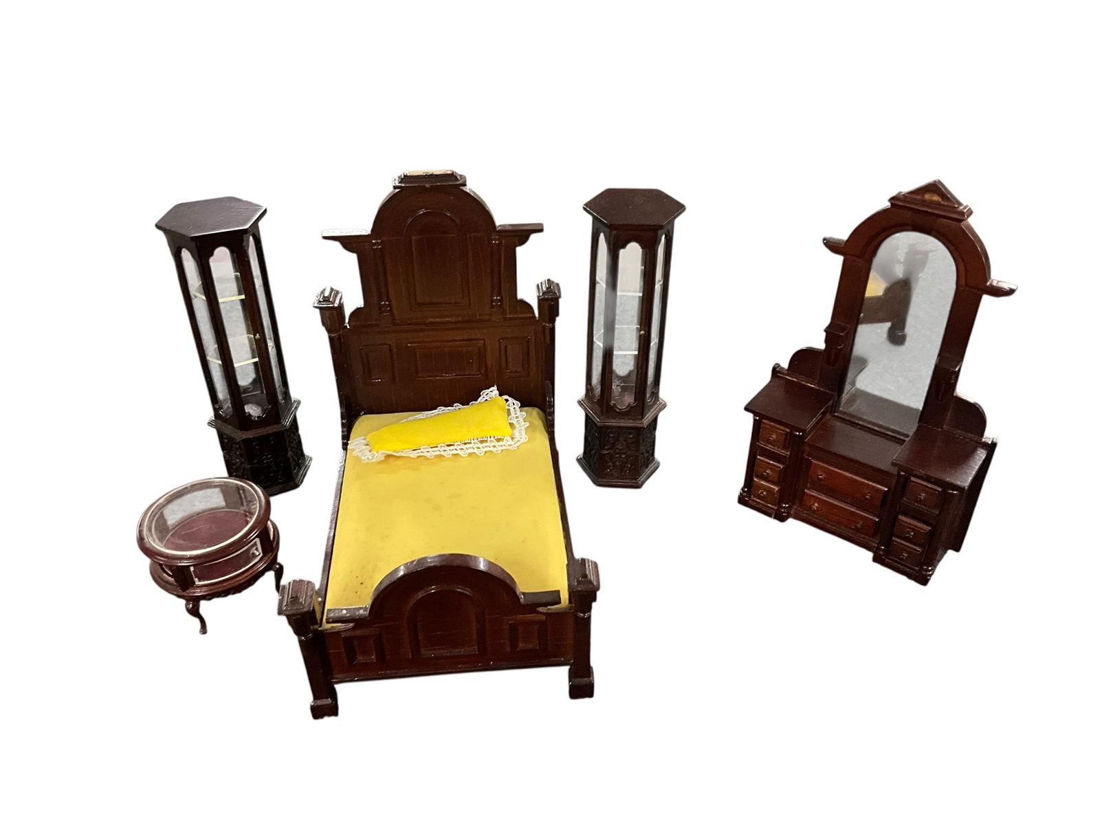 1970's-80's Shackman Dollhouse Furniture: 1970's-80's Shackman Dollhouse Furniture. Five pieces of bedroom furniture, made in Japan or Taiwan. Victorian Bed and matching dresser (broken crest on bed), two octagonal display cabinets, and a gla