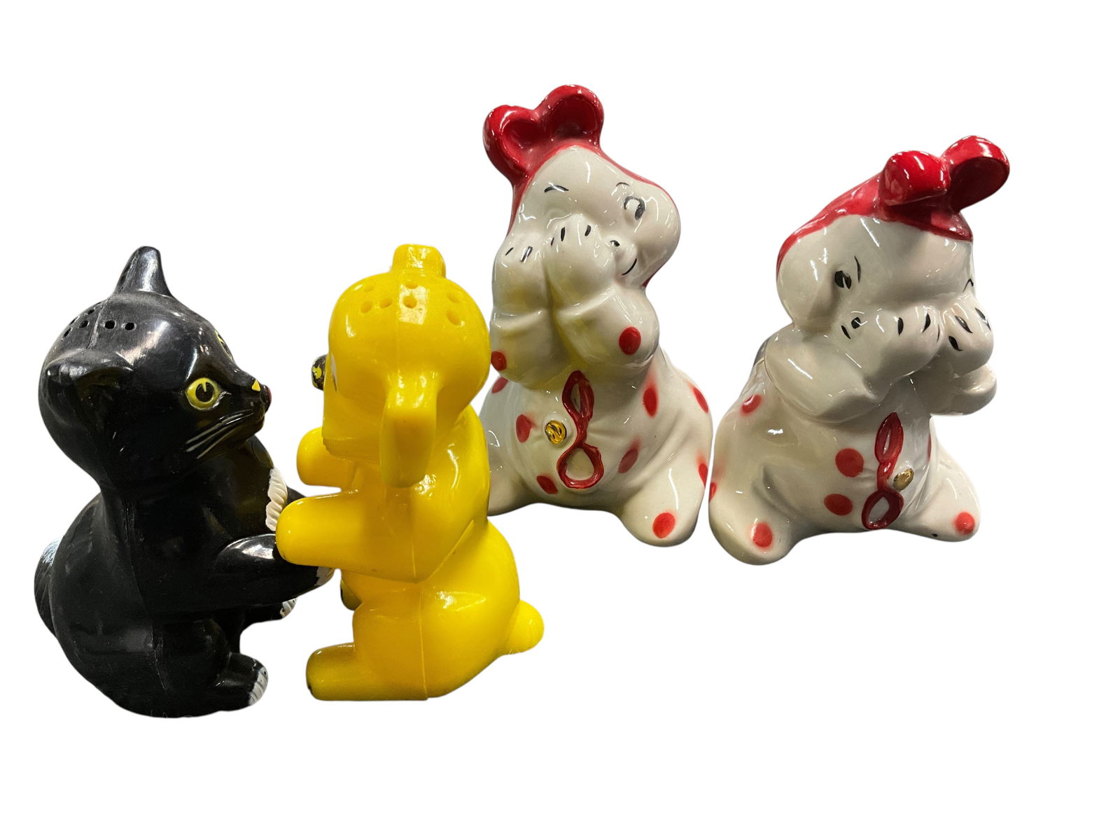 Vintage Kitsch S&P: Set of Van Tellingen Peek-a-boo shaker set. A 1950?s plastic Dog & Cat set by F&F Mold and Die Works. Was promotional advertising for Ken-L-Ration Dog Food.