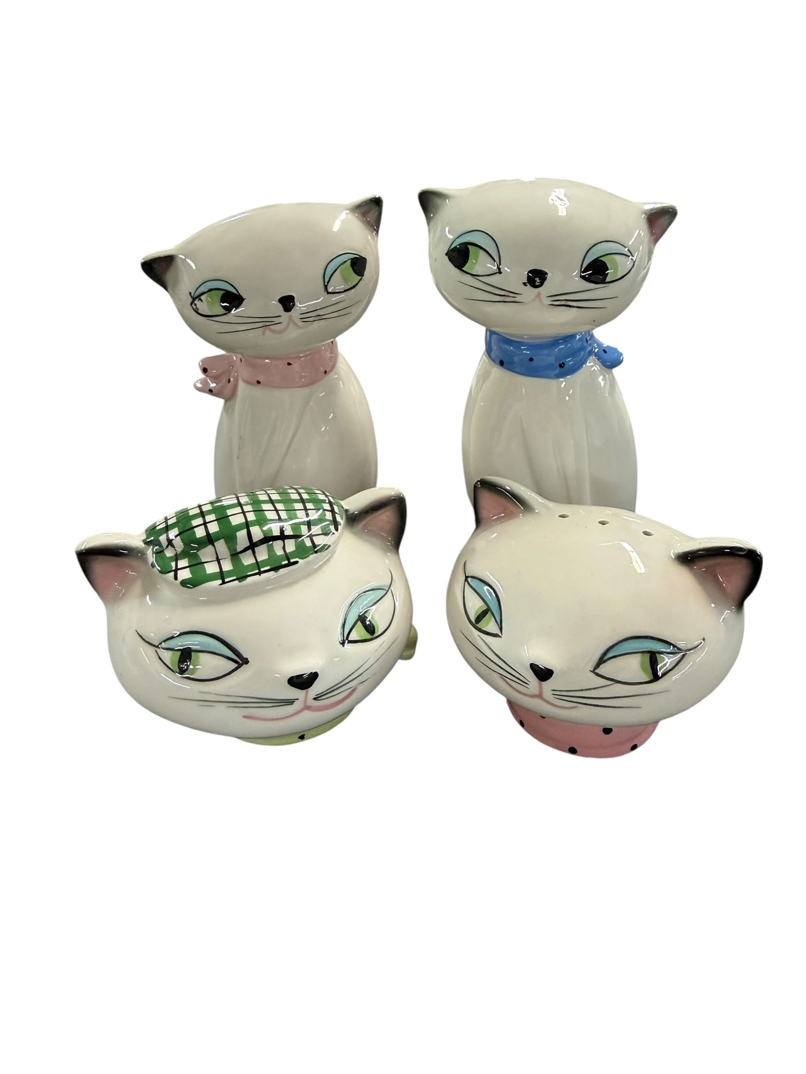 Vintage Holt Howard Kitsch: 1961 Holt Howard Cozy Kitten Siamese S&P Shaker set with the original foil labels. Small chip on one ear, please see photo's. Also a set of Holt Howard "Cozy Kitten" Salt & Pepper shakers with origina