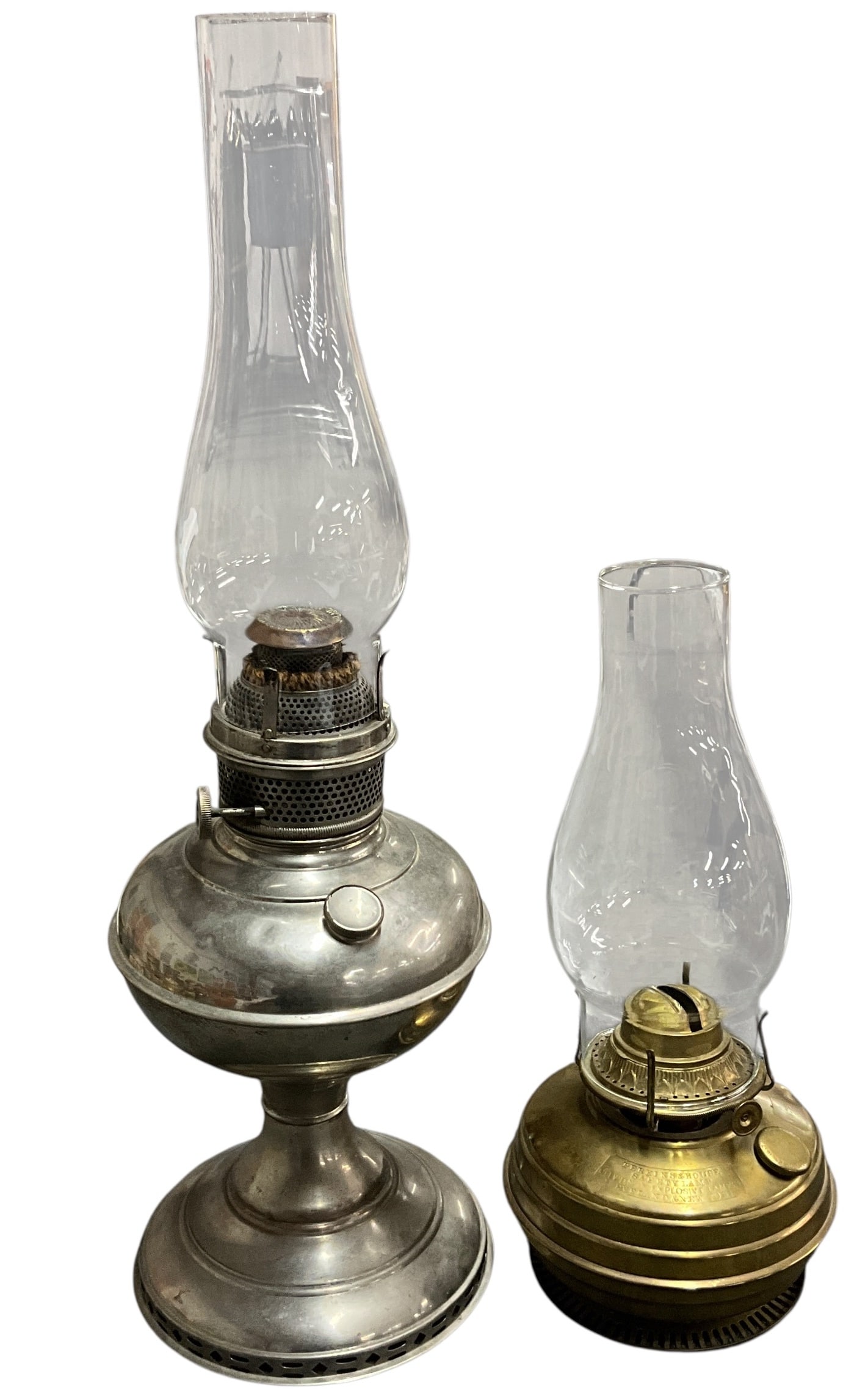 Pair of Antique Oil Lamps – Perkins & House and Plume & Atwood (1 of 6)