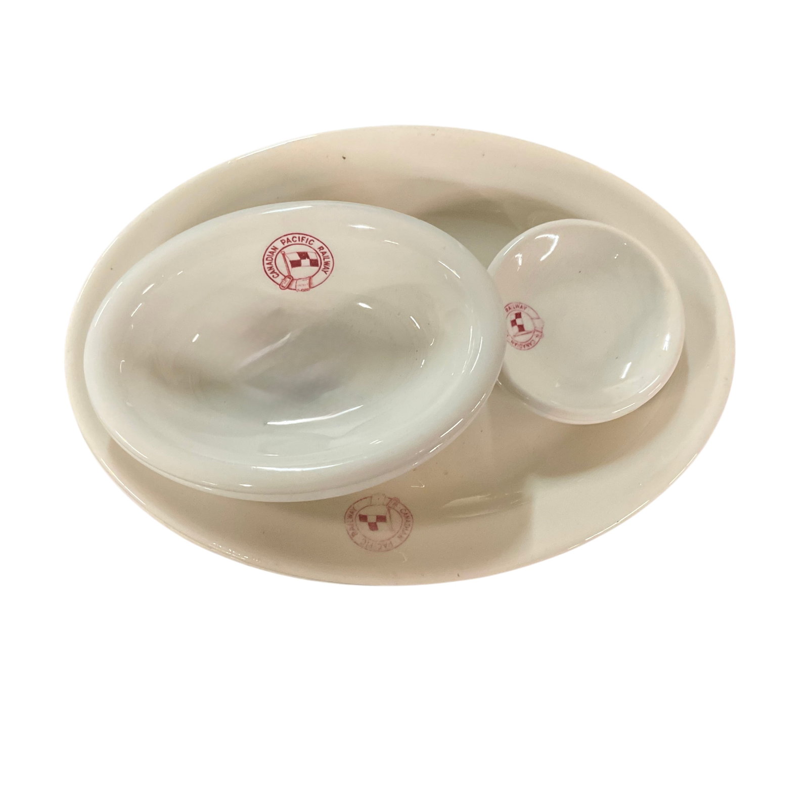 SS Keewatin/Canadian Pacific Railway Dinnerware: 6 pieces of SS Keewatin Dinnerware. The SS Keewatin is an Edwardian-era (Titanic-era) steamship liner formerly owned by CP Rail and built in 1907 by the Fairfield Shipbuilding and Engineering Co Ltd. 