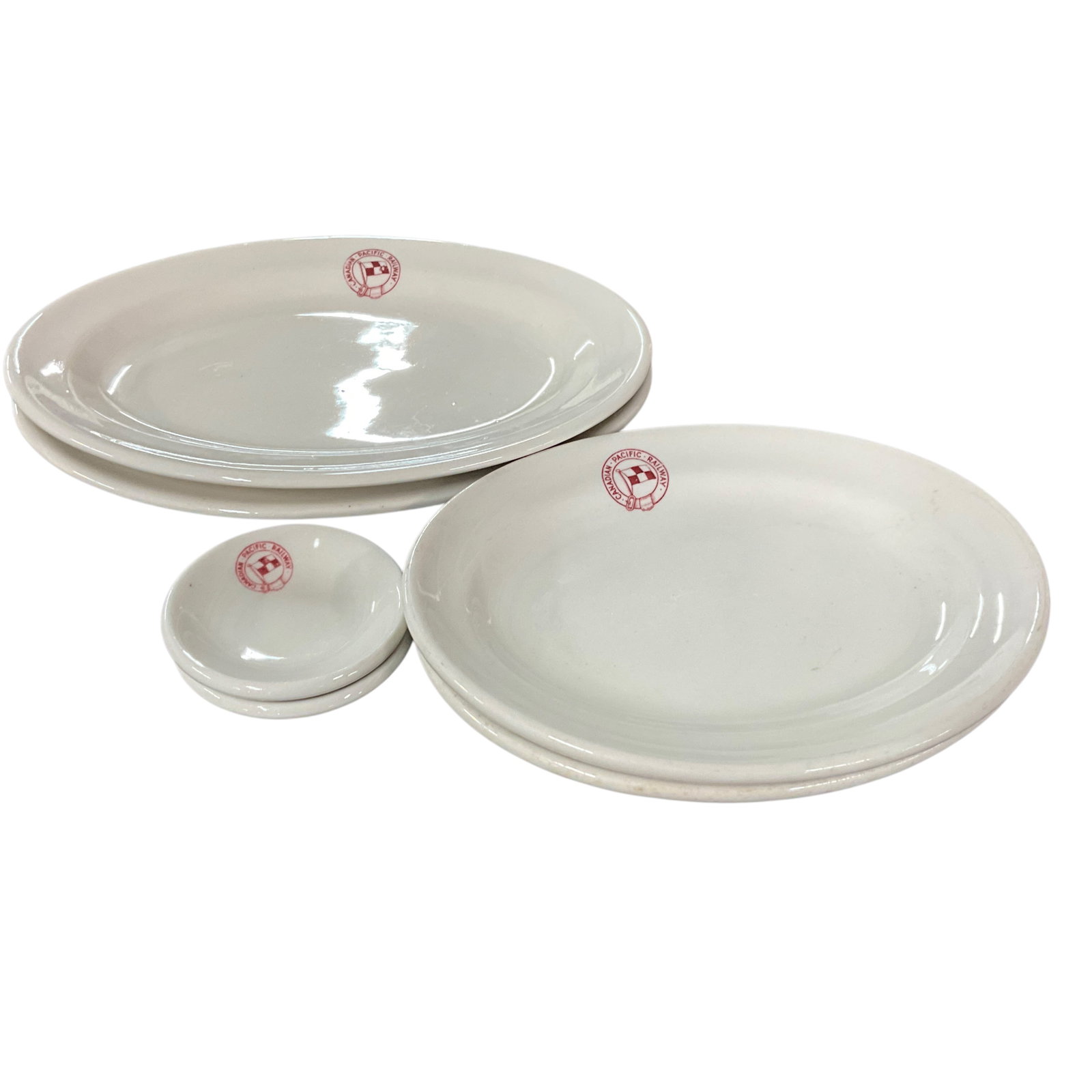 SS Keewatin/Canadian Pacific Railway Dinnerware: 6 pieces of SS Keewatin Dinnerware. The SS Keewatin is an Edwardian-era (Titanic-era) steamship liner formerly owned by CP Rail and built in 1907 by the Fairfield Shipbuilding and Engineering Co Ltd. 