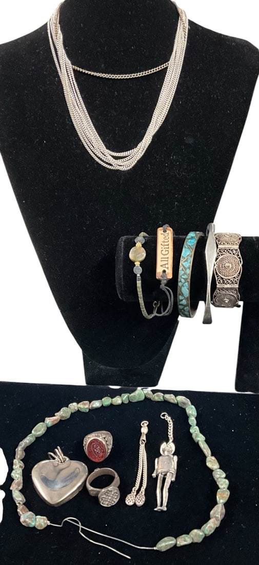 Grouping of Southwestern, Ethnic & Contemporary Costume Jewelry: Bid with confidence, we now offer economical in-house shipping! Just select self-arranged shipping during checkout and we will handle packing and shipping for you. An eclectic grouping of costume