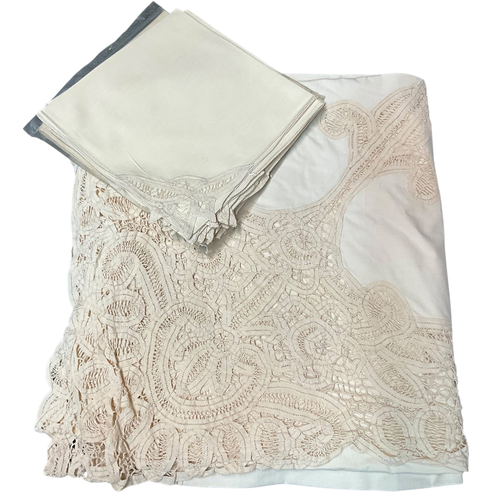Vintage Cutwork Lace Table Linen Assortment (1 of 5)