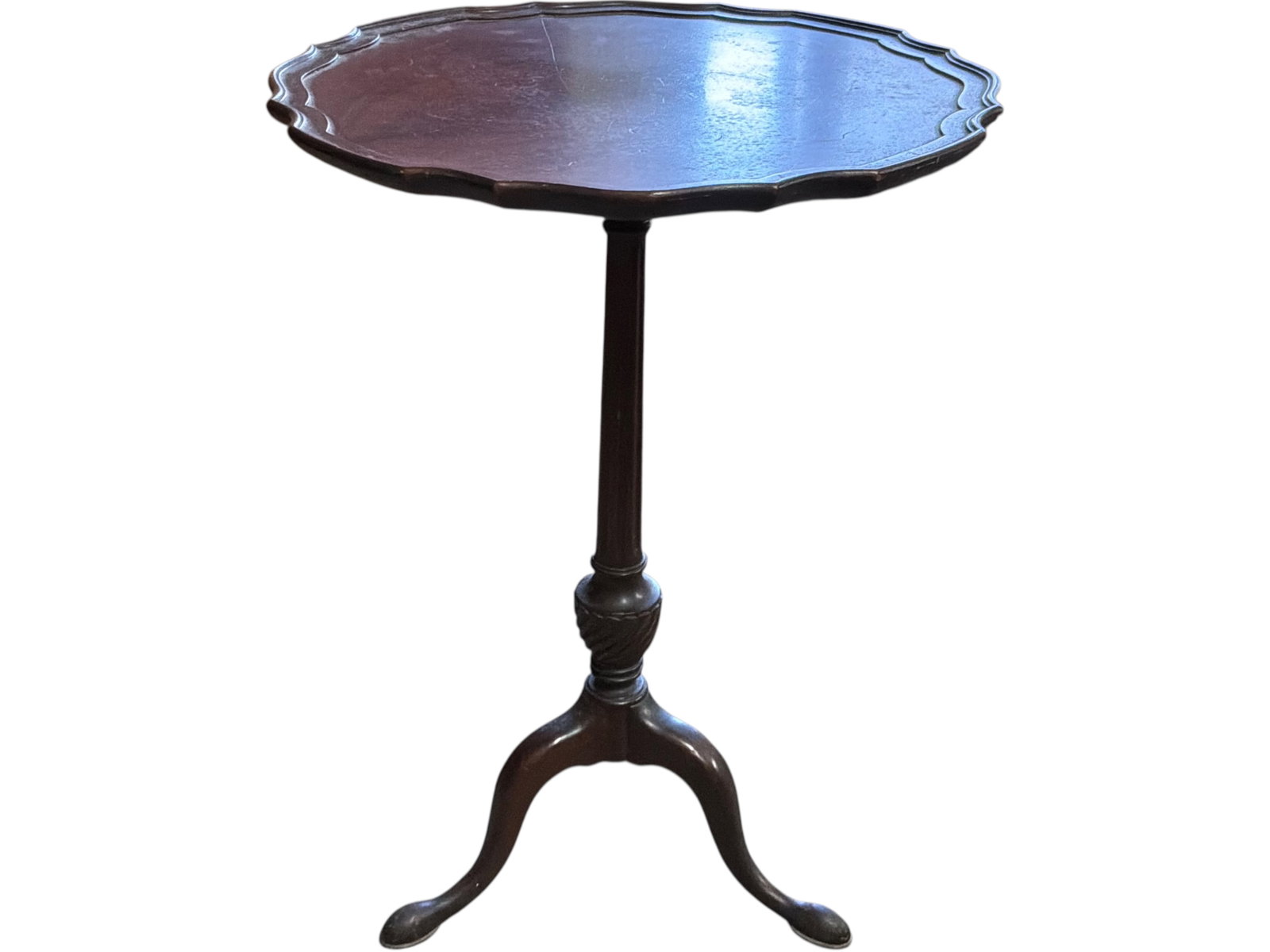Mahogany Tilt-Top Tripod Tea Table: Bid with confidence, we now offer economical in-house shipping! Just select self-arranged shipping during checkout and we will handle packing and shipping for you.Traditional mahogany-finish tilt-top 