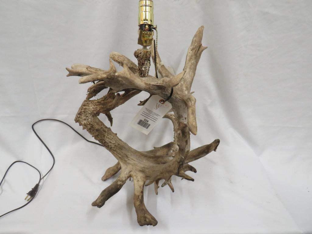 ANTLER LAMP NO SHADE (1 of 3)