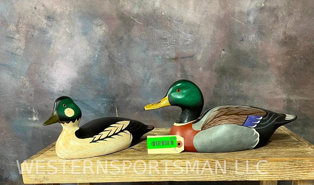 2 WOOD DUCK DECOYS By STONEY POINT DECOYS (2x$): *IF YOU ARE UNFAMILIAR W/SHIPPING PLEASE CHECK OUR TERMS & CONDITIONS FOR A LIST OF 3RD PARTY HAULERS TO GET QUOTES*