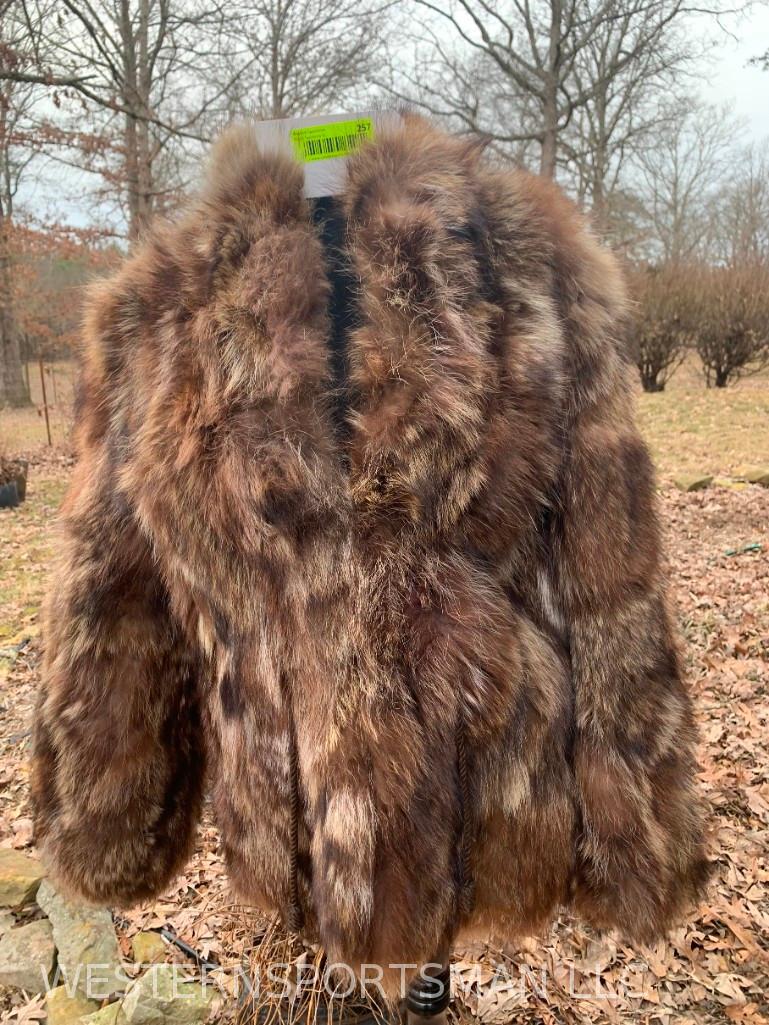 Beautiful Raccoon fur coat/Jacket Great condition inside and out , Small size, not Taxidermy , WARM (1 of 4)