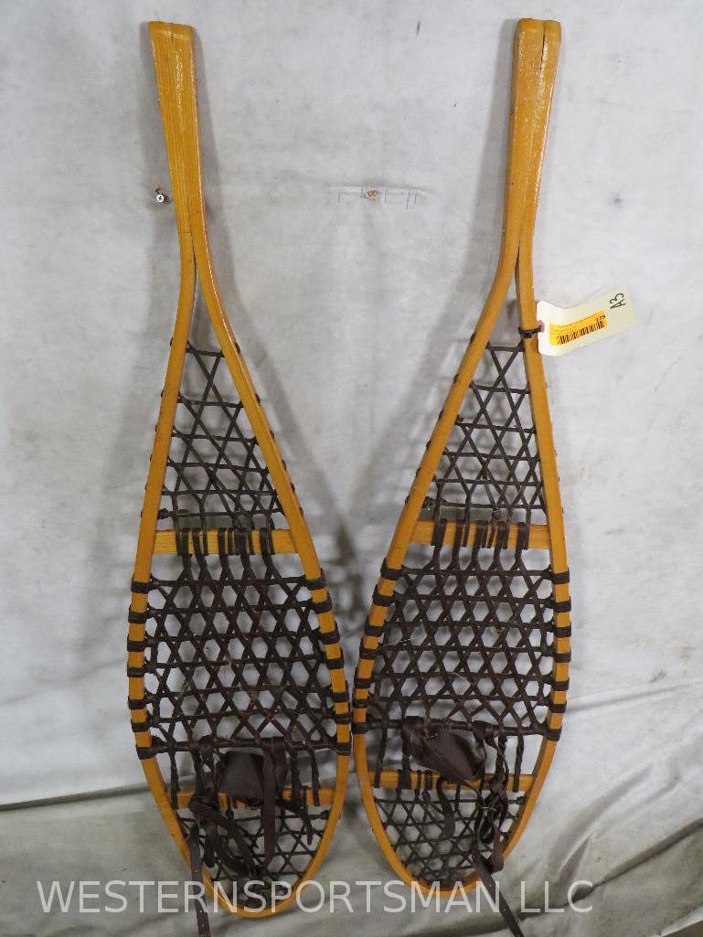 Pair of  Snow Shoes (ONE$) (1 of 5)