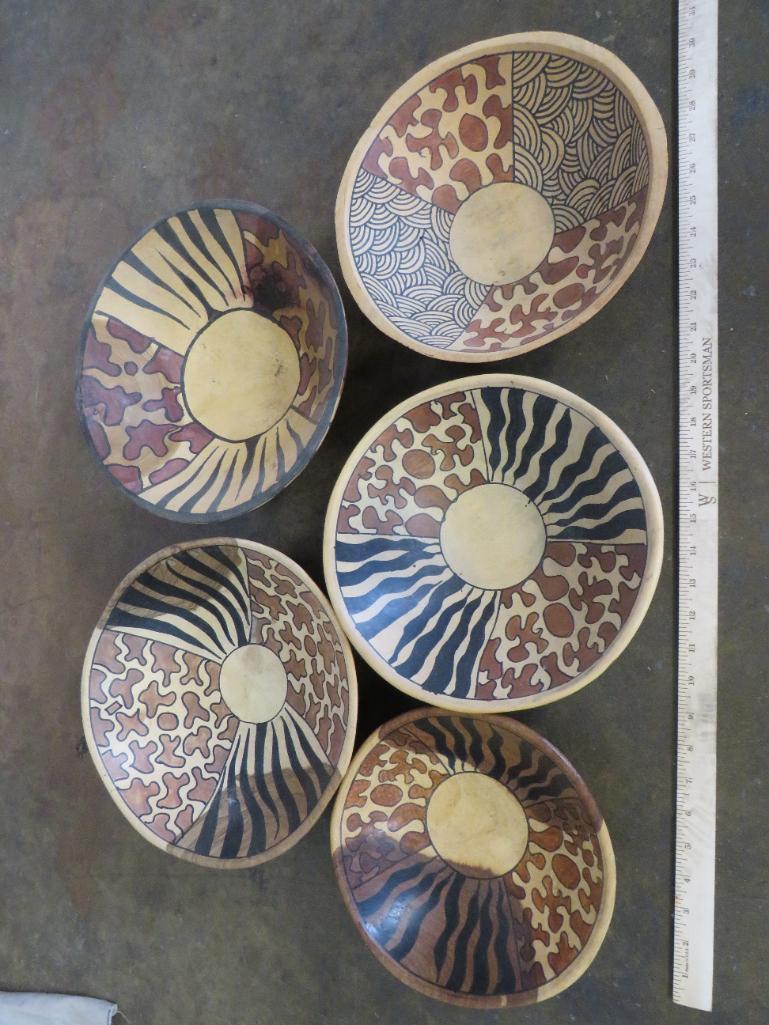 5 Carved Wooden & Painted African Bowls (ONE$) DECOR: TAXIDERMY