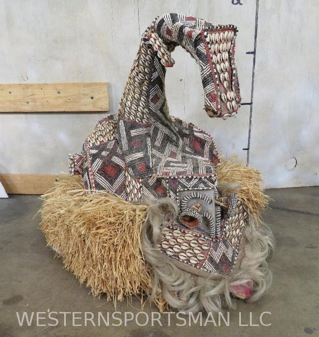 20TH Century Royal Mans Kuba Mask, Decorated w/glass beads & Cowrie Shells from the Congo XL (1 of 12)