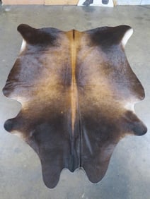 Brand New Beautiful Cowhide Rug TAXIDERMY