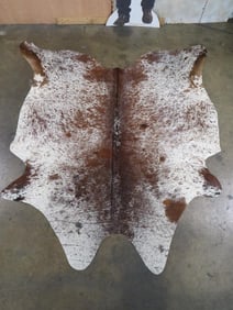 Brand New Beautiful Cowhide Rug TAXIDERMY