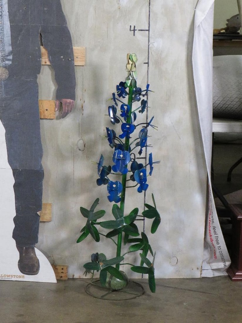 Bluebonnet Metal Yard Art DECOR (1 of 7)