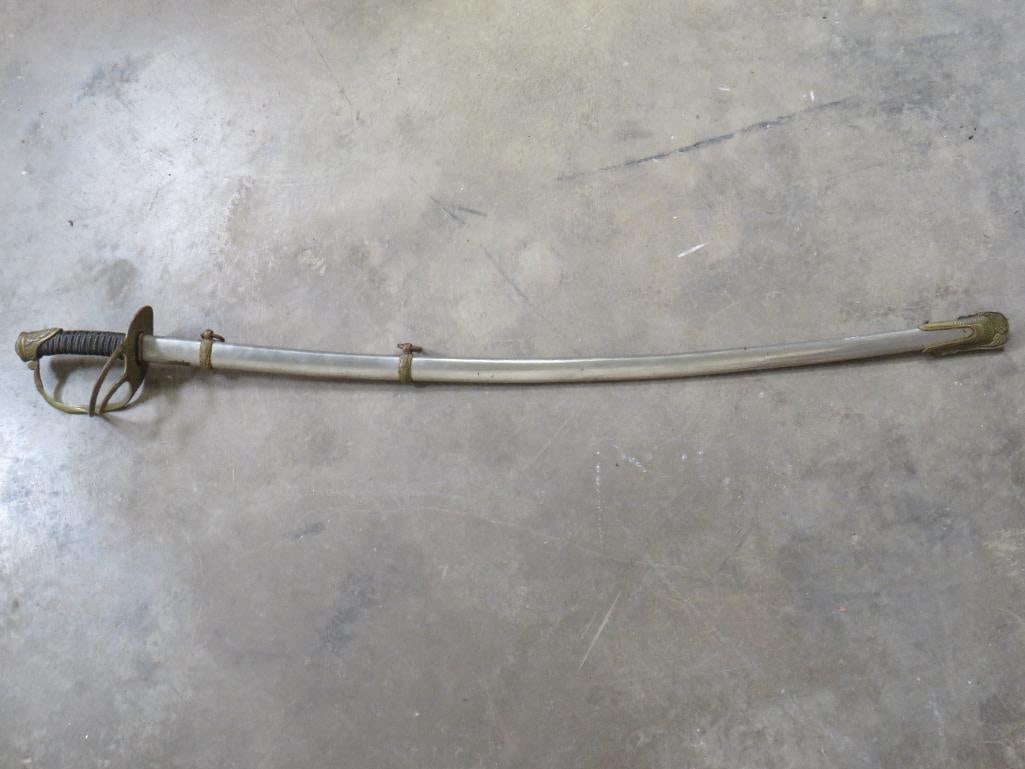 Authentic US Civil War 1862 Calvary Saber w/Scabbard & Beautiful Brass Hilt ANTIQUE MILITARY SWORDS (1 of 18)