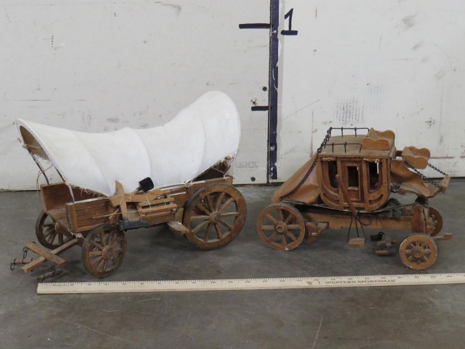 Miniature Wood Covered & Stage Coach (Complete w/Suspension) WESTERN ART (1 of 10)
