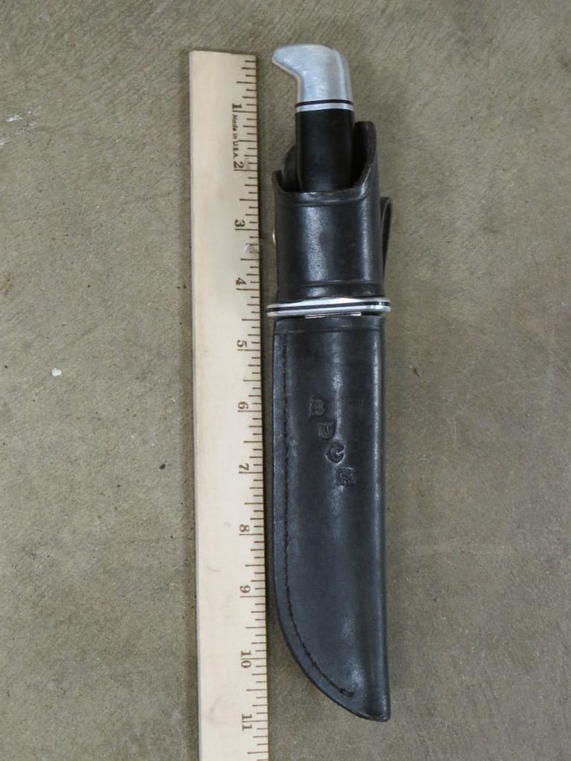 Very Nice Buck Knife w/Leather Sheath, Model 119 KNIVES (1 of 7)