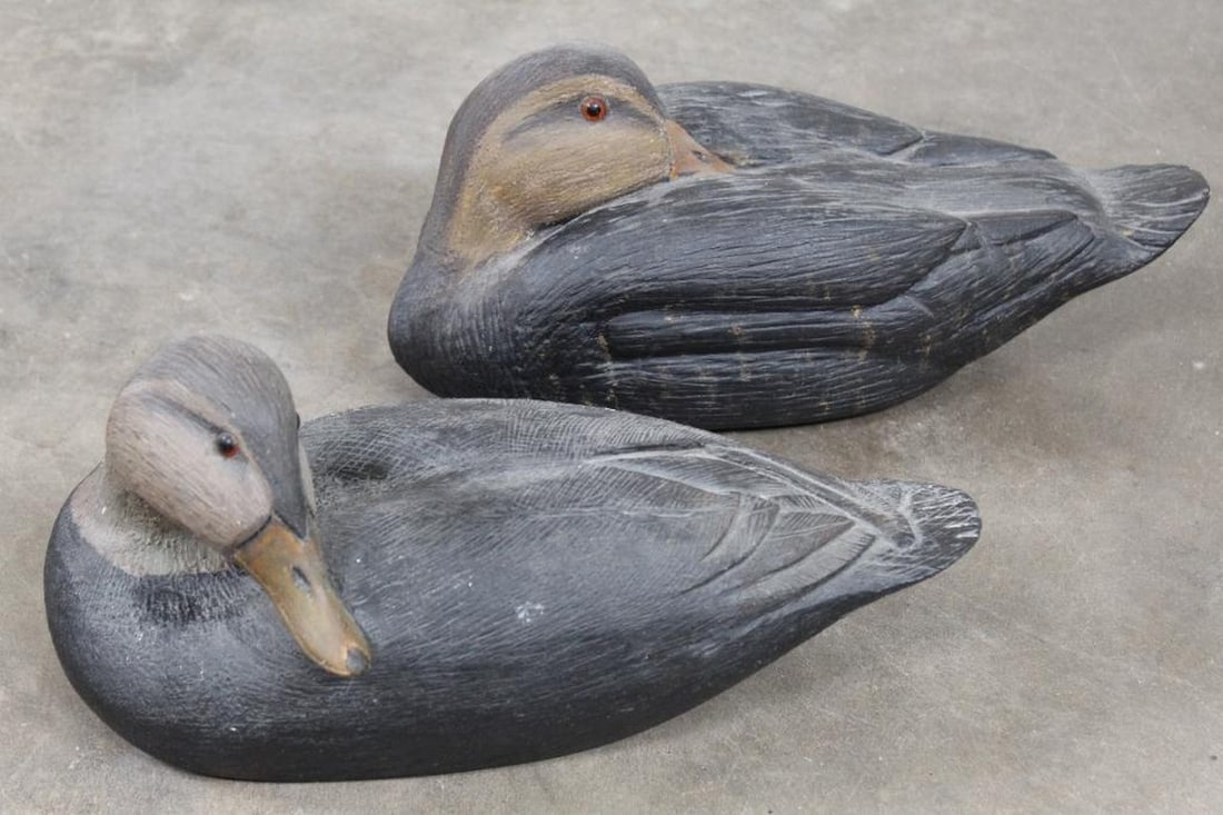 2 Beautifully Crafted Hand Carved Wood & Painted Duck Decoys, No Makers Mark FOLK ART (1 of 8)