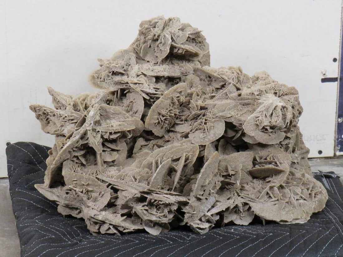 XXL 43LB Desert Rose Gypsum Crystal Formation, Beautiful Specimen CRYSTALS ROCKS&MINERALS (1 of 10)
